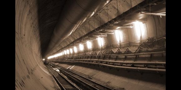 4. Adif AV contrata el control de las obras de montaje de vía del tramo Campomanes-Pola de Lena