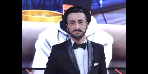10. Aritz, de Gran Hermano 16 reaparece con nuevo proyecto laboral de la mano de su novio