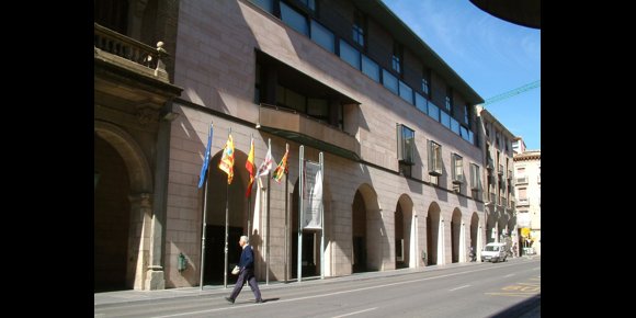 6. Las Diputaciones de Huesca y Teruel alertan de la posible pérdida de escaños autonómicos por la merma de población