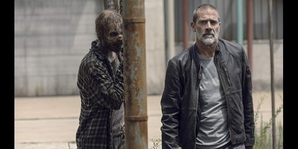 8. Negan: ¿De villano a héroe en The Walking Dead?