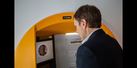 10. CaixaBank utilizará el reconocimiento facial para sacar dinero en los cajeros de sus oficinas