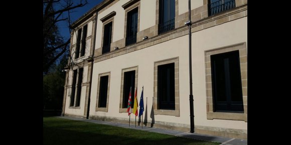 2. El Gobierno Vasco saca adelante en el Parlamento sus tres leyes de medidas presupuestarias urgentes