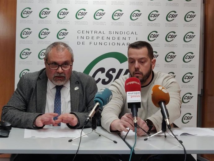 El presidente de Csif Catalunya, Joan Escanilla, y el responsable de Csif-Mossos