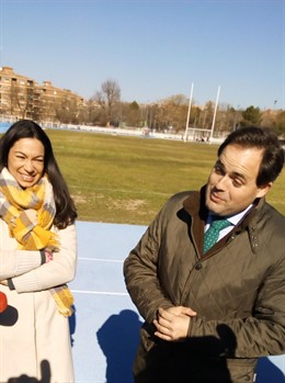 Claudia Alonso, candidata del PP a la Alcaldía, y el presidente regional del PP,