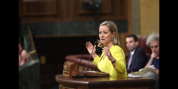 10. Ana Oramas (CC) pide disculpas públicas por su comentario en el Congreso y anuncia una visita a Las Tres Mil Viviendas