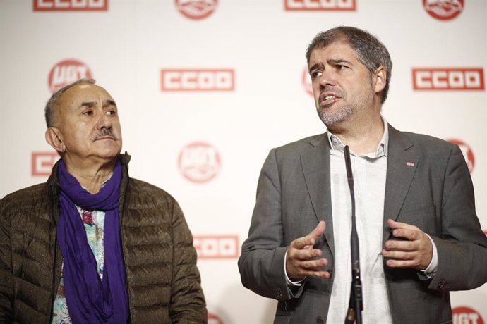 Sota el lema 'Més fets i menys paraules' CCOO i UGT convoquen en un acte a 10.0