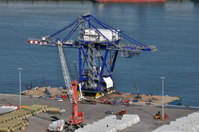 El Puerto de Bilbao acoge la mayor operación de carga de una pieza unitizada
