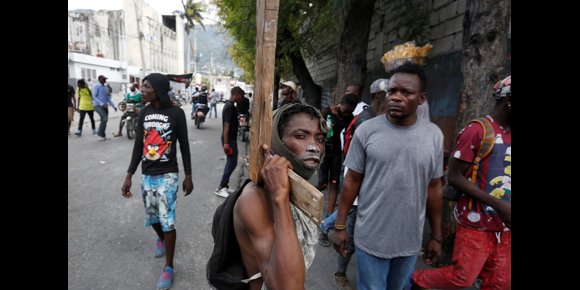 3. Al menos un muerto y quince heridos en Haití en las protestas contra el Gobierno