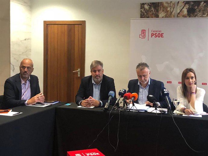 Ángel Víctor Torres