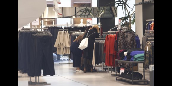 2. Los precios caen en Canarias un 1,3% en enero
