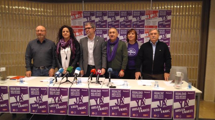 El secretario general de CCOO, Unai Sordo, y su homólogo en UGT, Pepe Álvarez