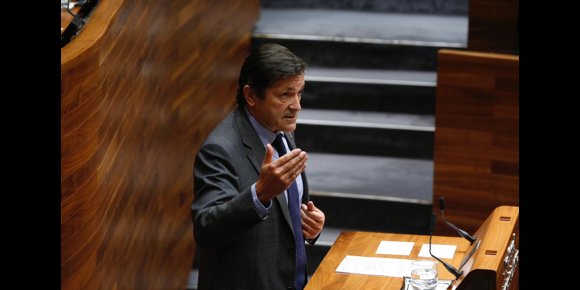 6. Fernández (PSOE) celebra que Podemos se preocupe por el problema demográfico pero dice que antes no lo hacía