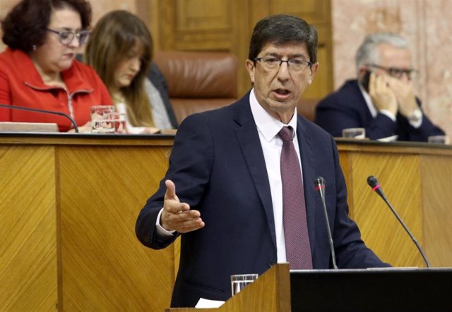 Juan Marín, en la tribuna del Parlamento, en una imagen de archivo