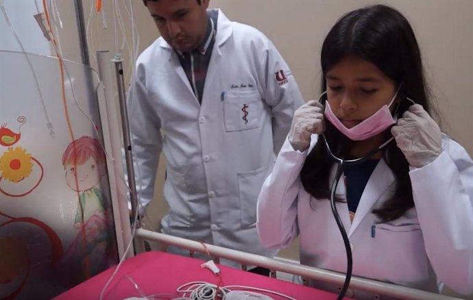 Nña de 11 años accede a la universidad de medicina en ecuador