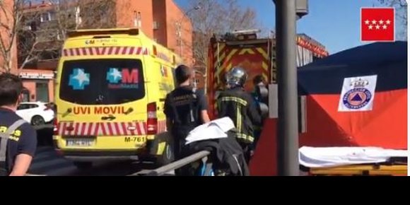 5. Muere una mujer de 72 años al ser arrollada por una furgoneta y quedar atrapada bajo el vehículo en Alcobendas