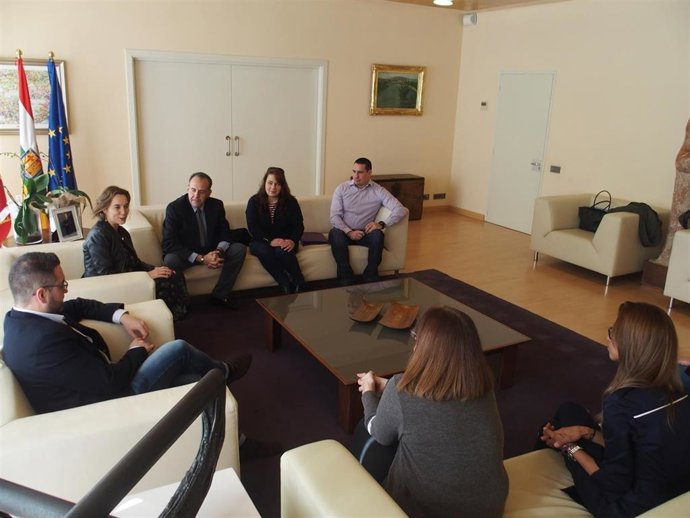 Reunión alcaldesa con Venezuela