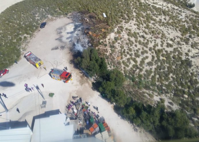 Incendio en una nave de palets