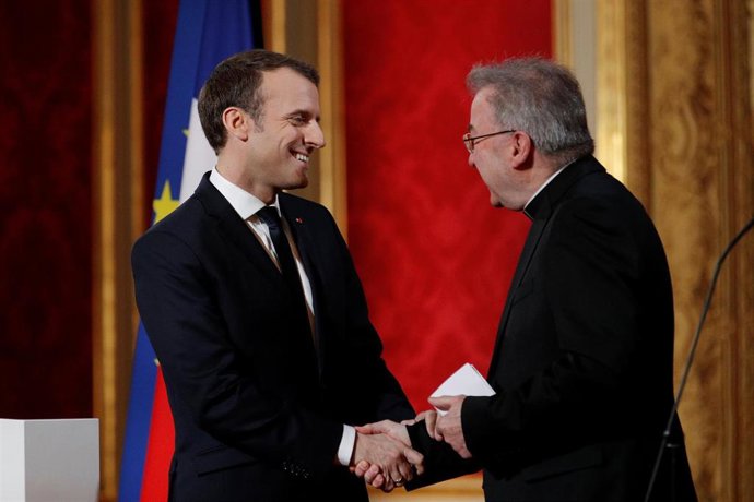 Luigi Ventura con Emmanuel Macron