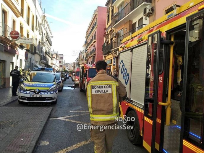 Efectivo de bomberos de Sevilla en una imagen de archivo