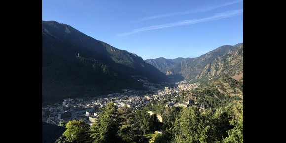9. La Comunitat Valenciana i Andorra reconeixeran els seus diplomes i certificats de coneixements lingüístics