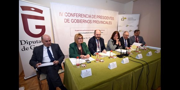1. Rosario Cordero destaca la importancia del asesoramiento de las diputaciones a los municipios para mejorar servicios