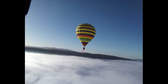 7. La gran festa del vol aerostàtic reuneix els millors pilots de globus a ritme de tabal i dolçaina