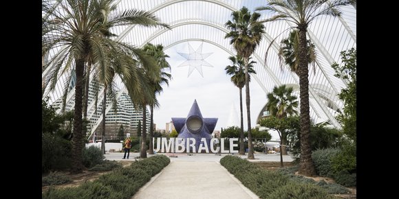 7. El Umbracle, en mayúsculas: nuevo punto de foto para turistas con letras gigantes