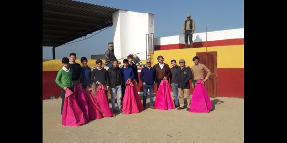 3. Cuatro alumnos de la Escuela Taurina de la Diputación de Badajoz participan este domingo en el Bolsín de Ciudad Rodrigo