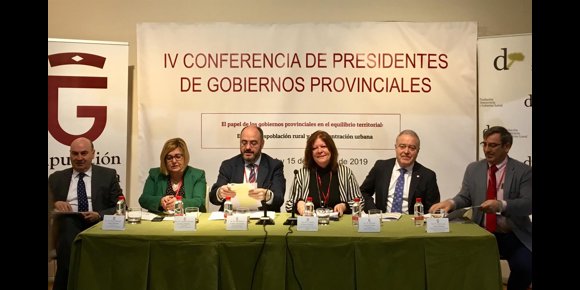 1. El presidente de la DPH reivindica la complicidad del medio urbano para compensar desequilibrios territoriales
