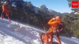 Los bomberos del GERA rescatan a un senderista en el camino Schmidt