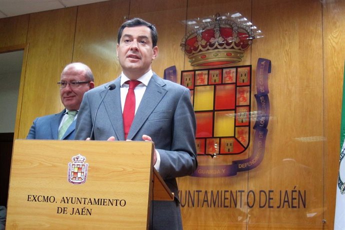 Comparecencia del presidente de la Junta, Juanma Moreno, con el alcalde de Jaén,