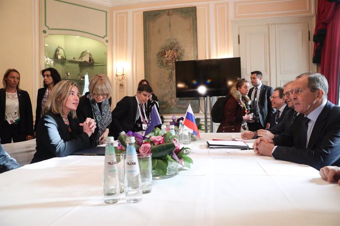 Mogerini y el ministro de Exteriores de Rusia, Sergei Lavrov, en Múnich