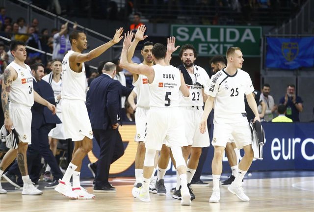 El Real Madrid celebra su victoria en la Copa
