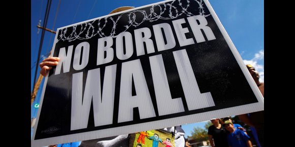 10. Varios terratenientes de Texas demandan a Trump por intentar construir el muro con México dentro de sus terrenos