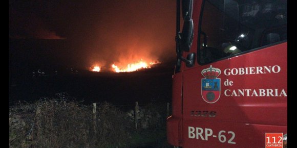 9. Permanecen activos 15 incendios forestales, ocho provocados esta noche