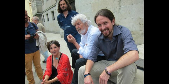 8. Anova inicia el diálogo con EU y Podemos para concurrir a las elecciones generales, al margen de En Marea