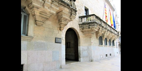 4. Fiscalía pide 11 años de cárcel a un hombre por provocar un incendio en una vivienda, que se extendió a todo el edificio