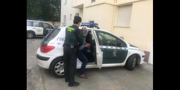 5. Ingresa en prisión por un intento de robo en una cafetería de Cambados