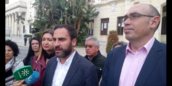 9. Los grupos de izquierda en Málaga convocan un pleno extraordinario para pedir la dimisión de Porras, Pomares y Cardador