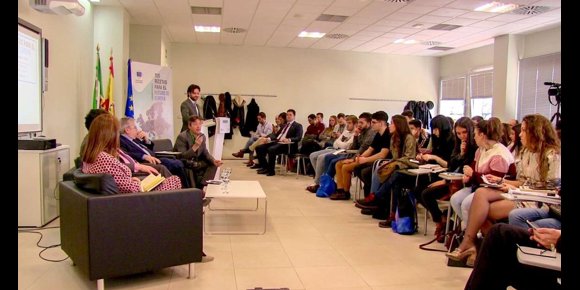 3. Jóvenes extremeños plantean sus recetas para el futuro de la Unión Europea en unas jornadas en Mérida