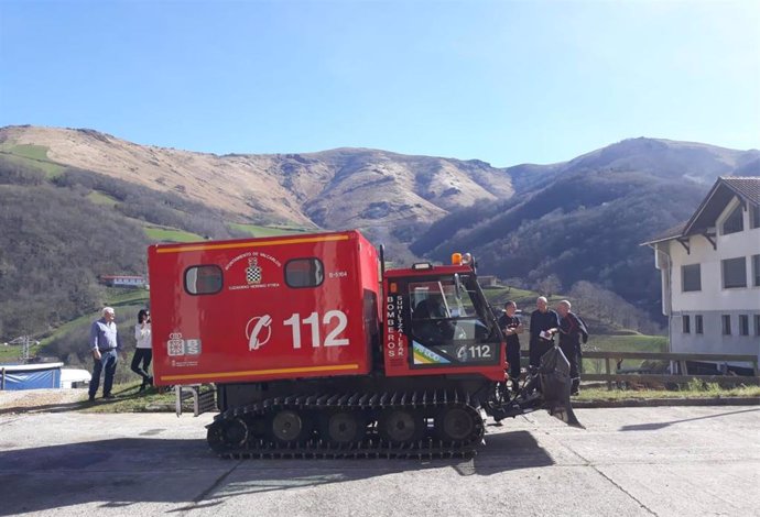 Nuevo vehículo de rescate en nieve de los bomberos voluntarios de Valcarlos