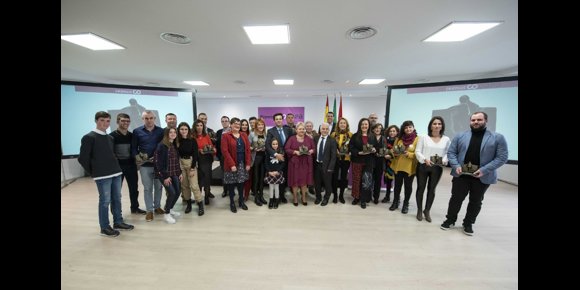 2. El filósofo Emilio Lledó y la periodista Nuria Varela reciben los premios anuales de la Codapa