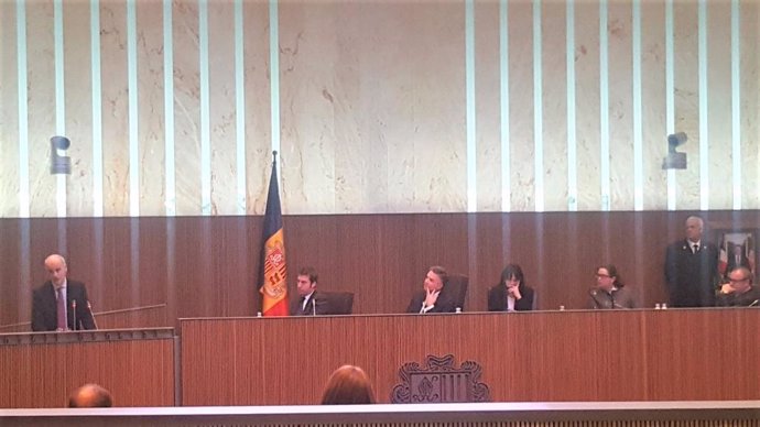 Ultima sesión del Consell General d'Andorra de la legislatura y despedida del je