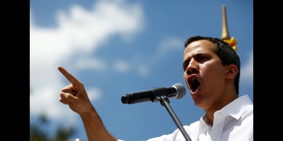 7. Guaidó ordena al Ejército que permita la entrada de la ayuda humanitaria en Venezuela