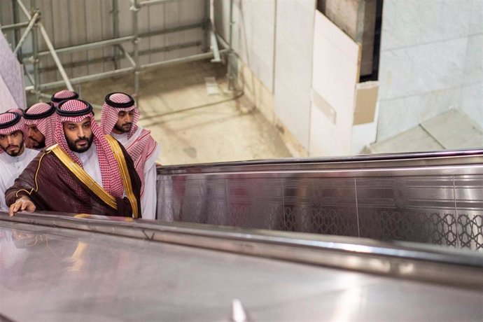 Saudi Crown Prince Mohammad Bin Salman visits the Grand Mosque