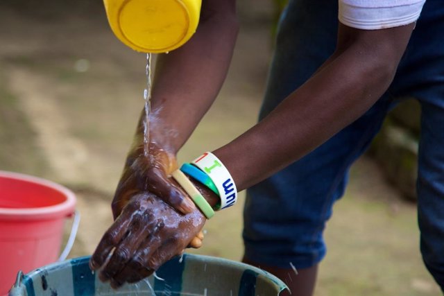 Lavado de manos para prevenir el ébola