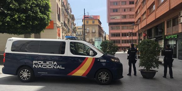 7. Detenidos ocho jóvenes, cinco de ellos menores, por asaltar una discoteca en obras en Elche y robar unos 30.000 euros