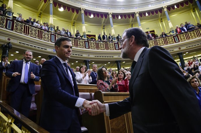 Sánchez y Rajoy en la moción de censura