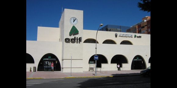 7. El PSOE pide a Diputación de Cádiz que inste a Renfe y Adif a restaurar el servicio Algeciras-Ronda