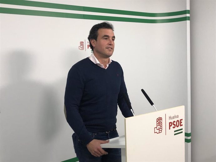El secretario general del PSOE de Bollullos, Rubén Rodríguez.